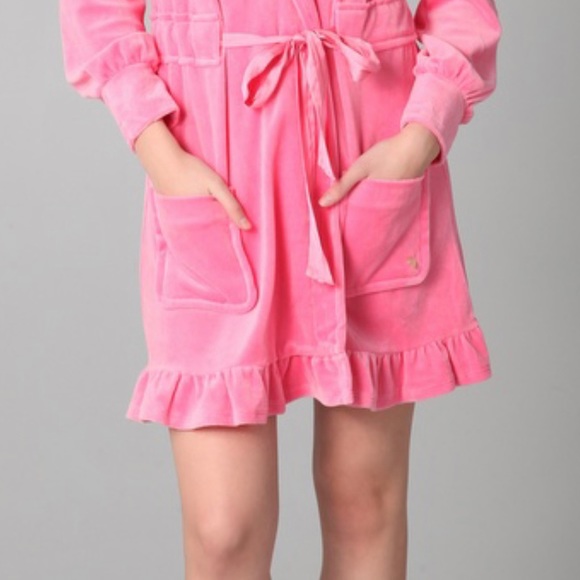 Pink Robe - Picture 2 of 4